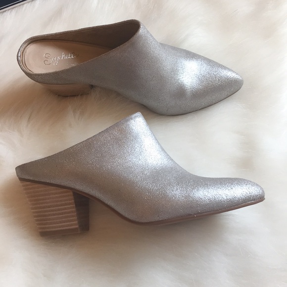 Seychelles Shoes - Seychelles Silver Clogs Mules
